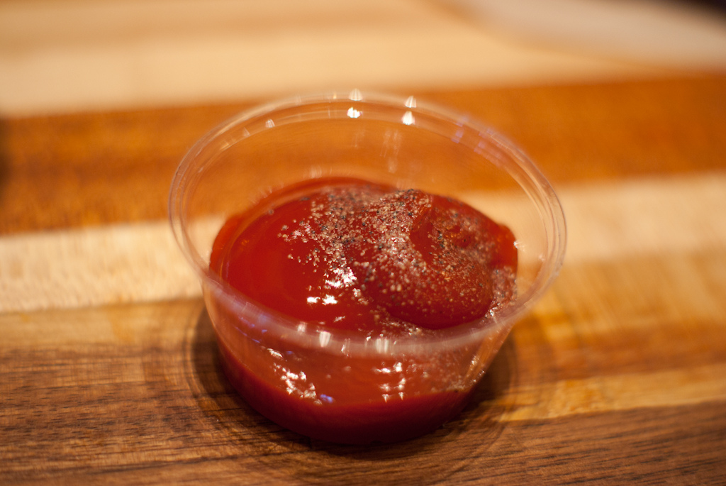 Рецепт густого кетчупа из помидор. Кетчуп. Домашний кетчуп на зиму. Домашний кетчуп из помидор на зиму. Кетчуп домашний фото.